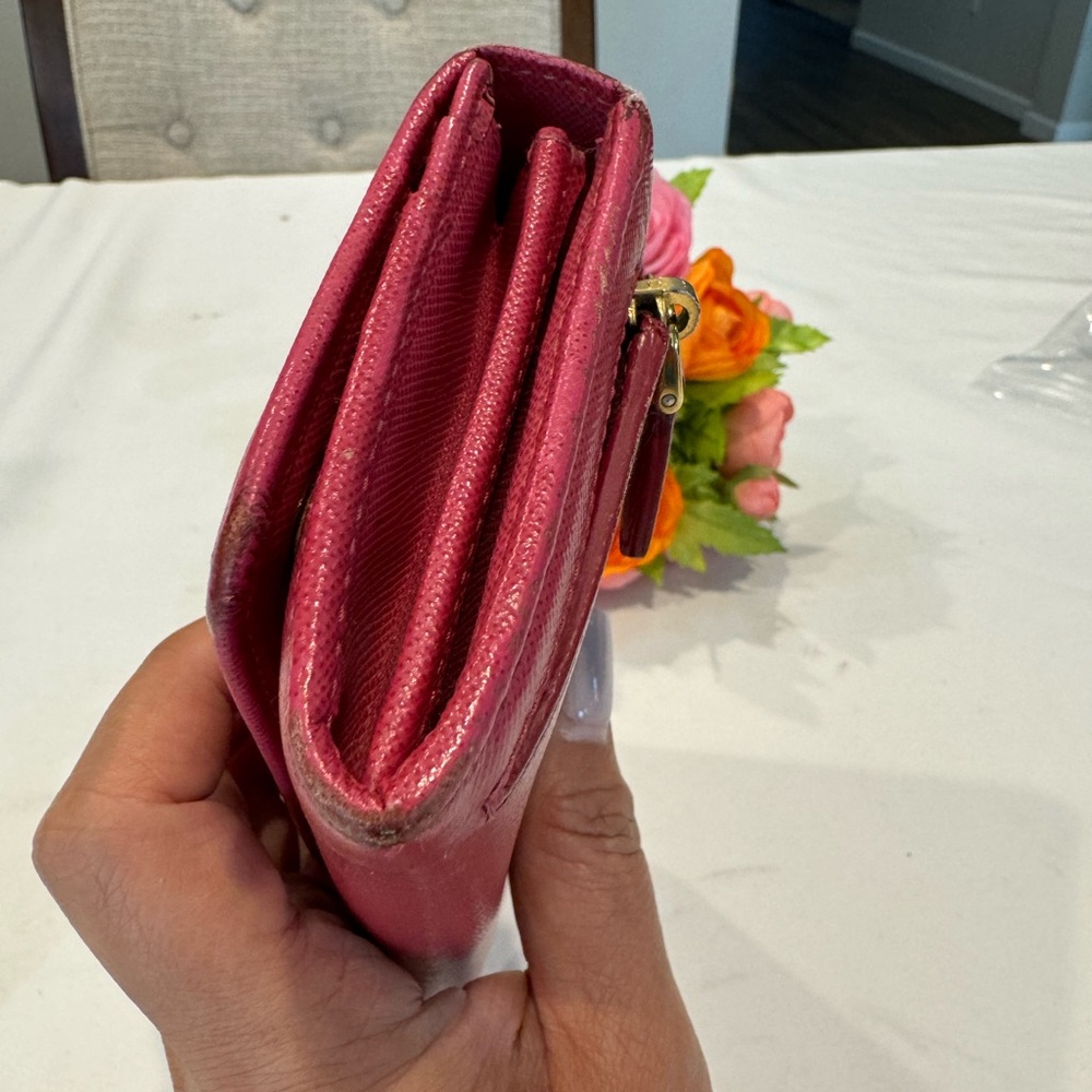 Authentic Prada wallet - Picture 15 of 15